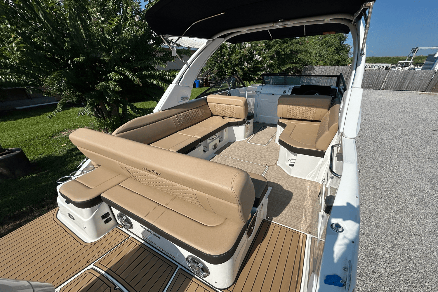 2025 Sea Ray SDX 250 Outboard Image Thumbnail #5