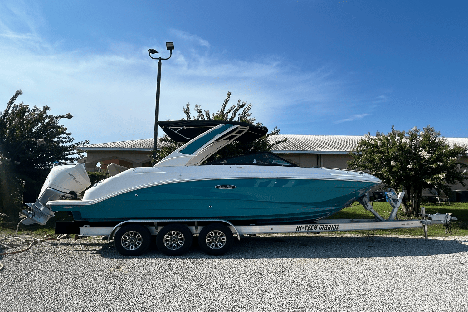 2025 Sea Ray SDX 250 Outboard Image Thumbnail #1