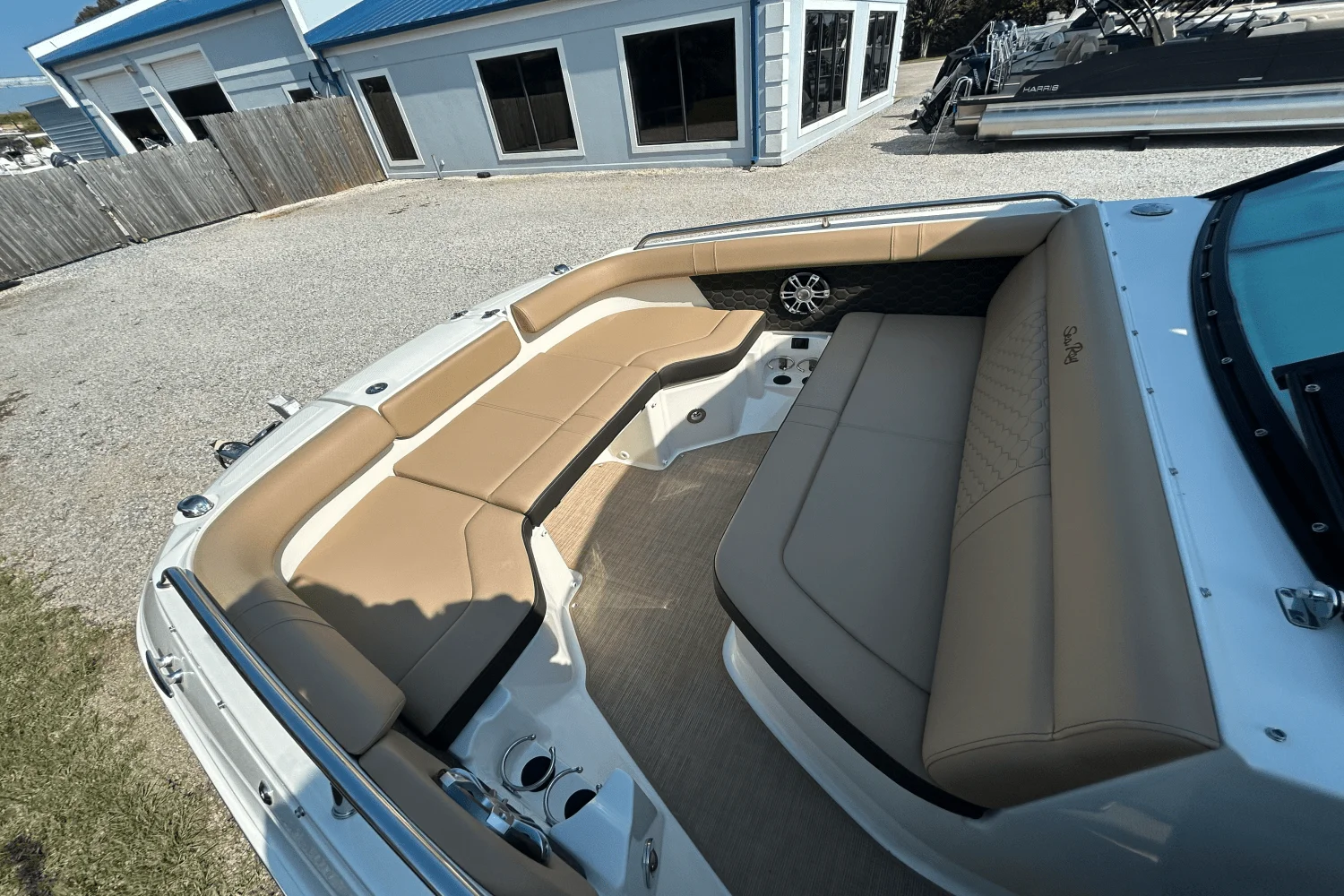 2025 Sea Ray SDX 250 Outboard Image Thumbnail #17