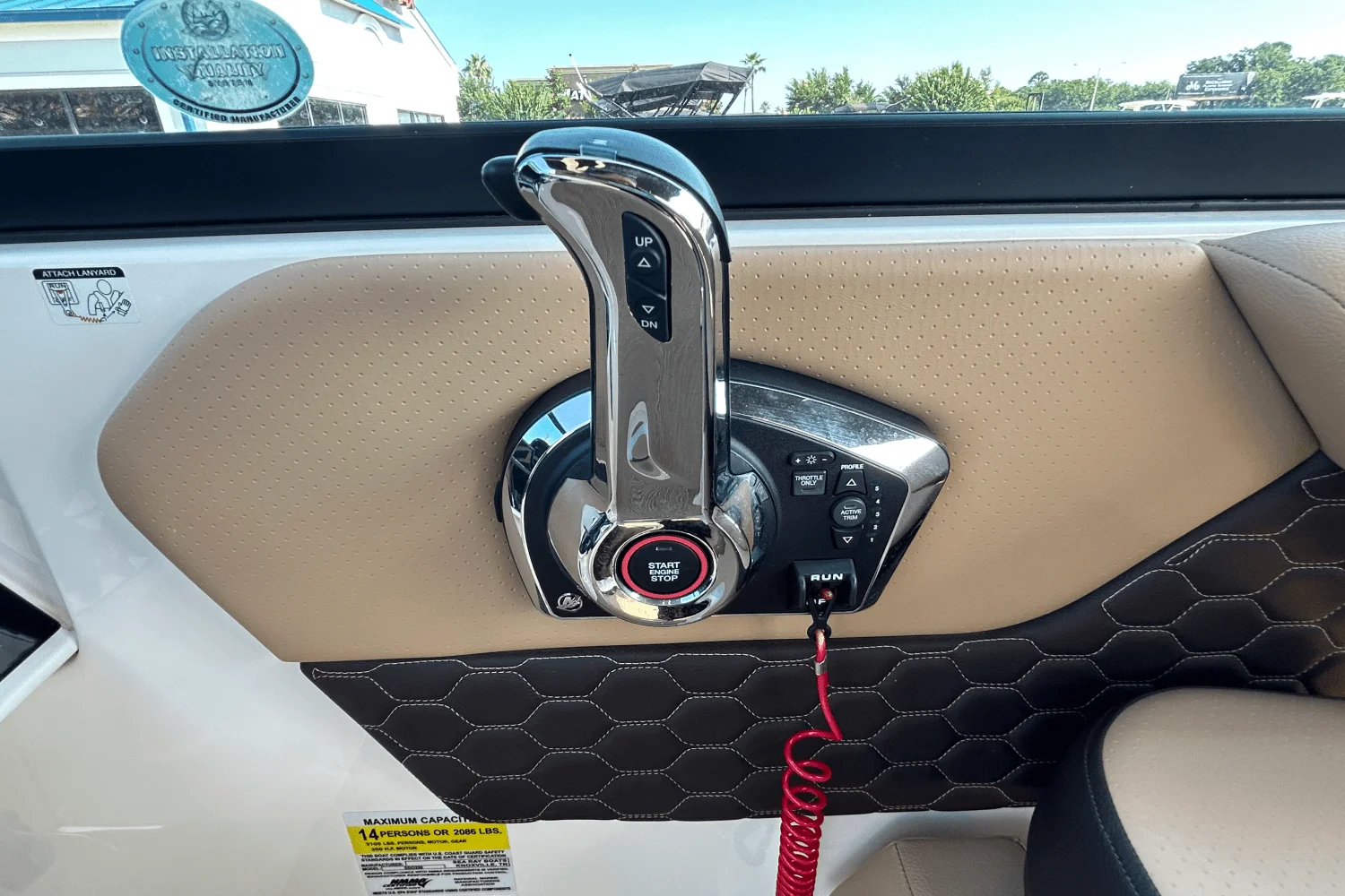 2025 Sea Ray SDX 250 Outboard Image Thumbnail #21