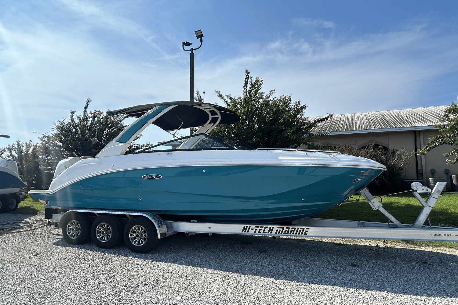 2025 Sea Ray SDX 250 Outboard Image Thumbnail #1