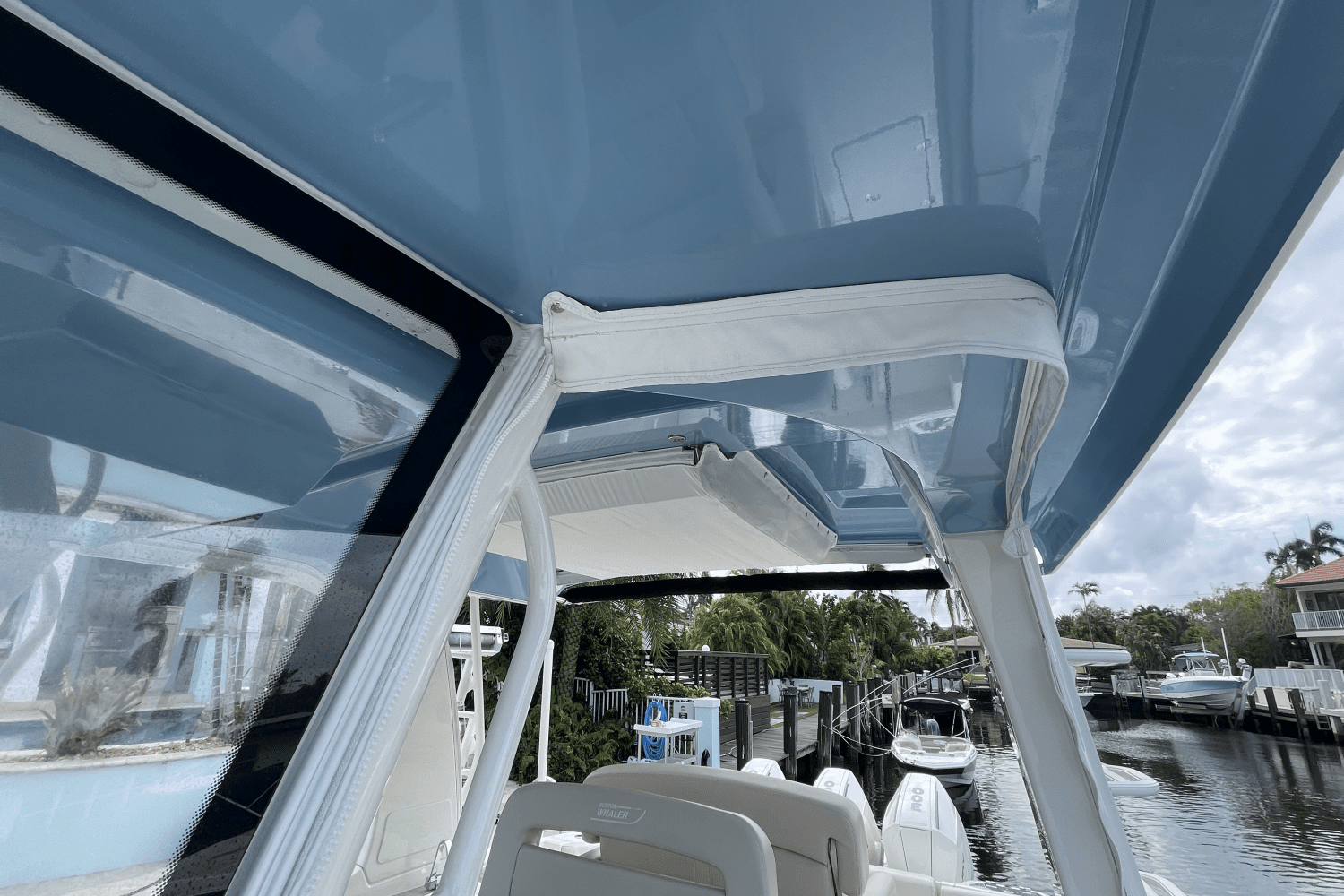 2022 Boston Whaler 350 REALM Image Thumbnail #22