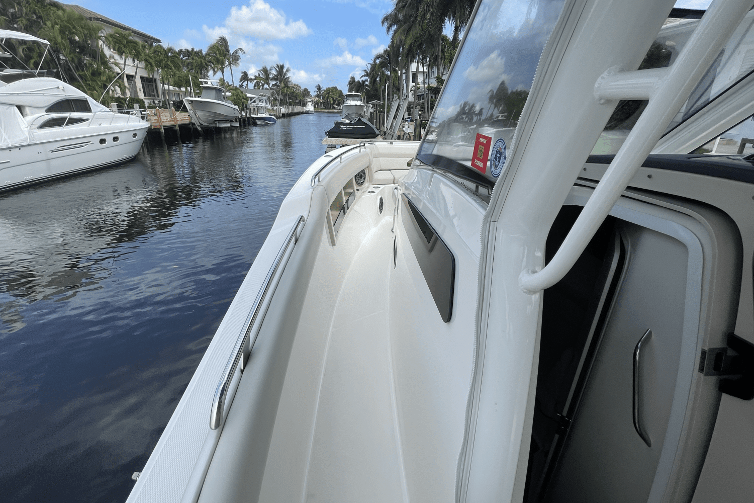 2022 Boston Whaler 350 REALM Image Thumbnail #15