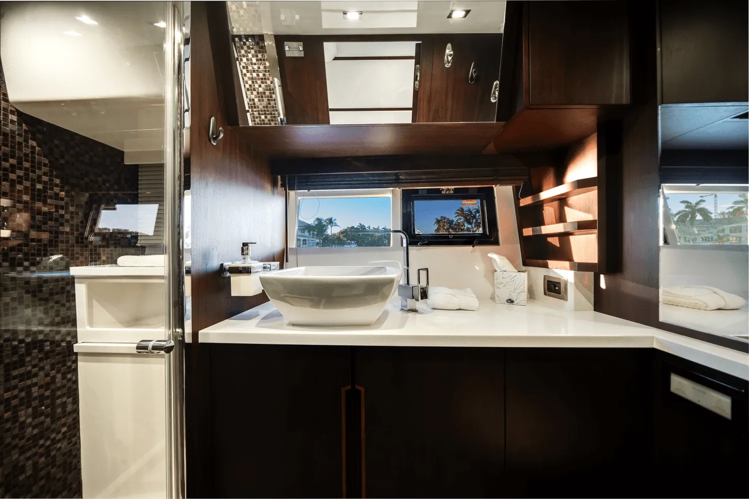 2018 Galeon 560 SKY Image Thumbnail #23