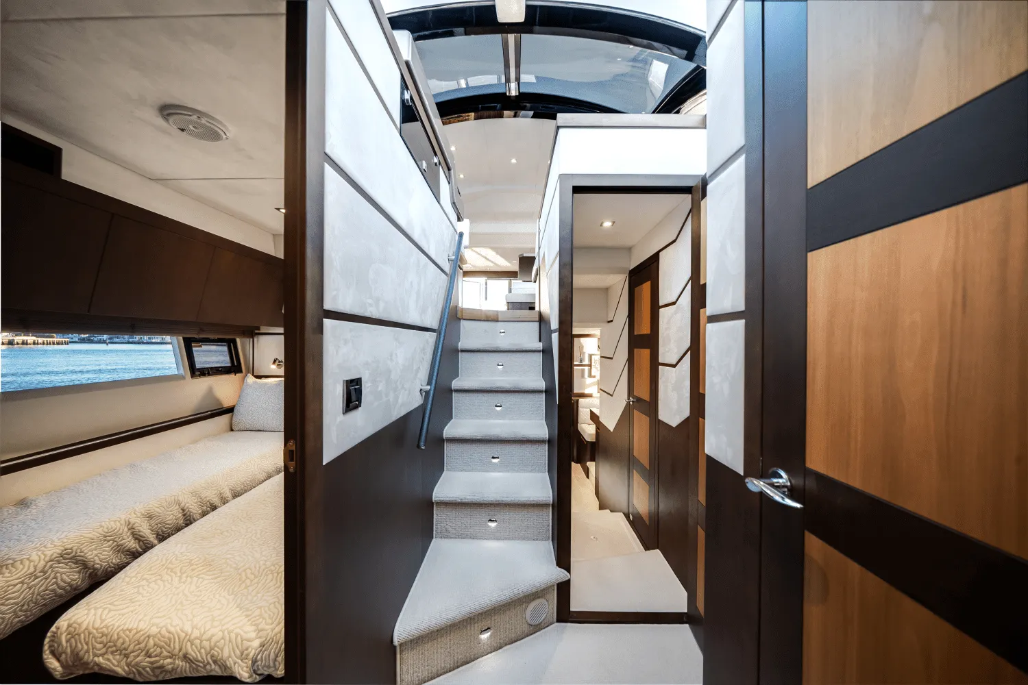2018 Galeon 560 SKY Image Thumbnail #16