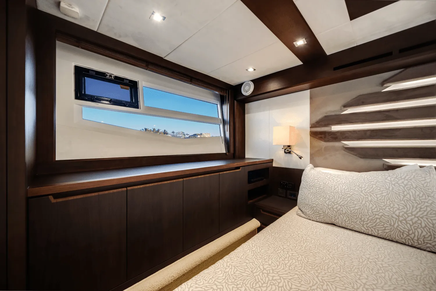 2018 Galeon 560 SKY Image Thumbnail #19