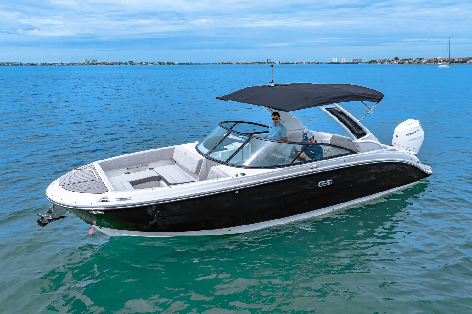 2025 Sea Ray SDX 270 Outboard Image Thumbnail #2