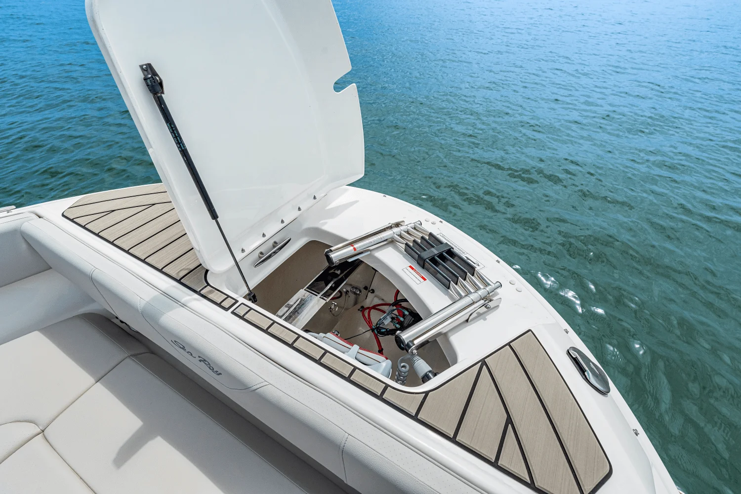 2025 Sea Ray SDX 270 Outboard Image Thumbnail #51