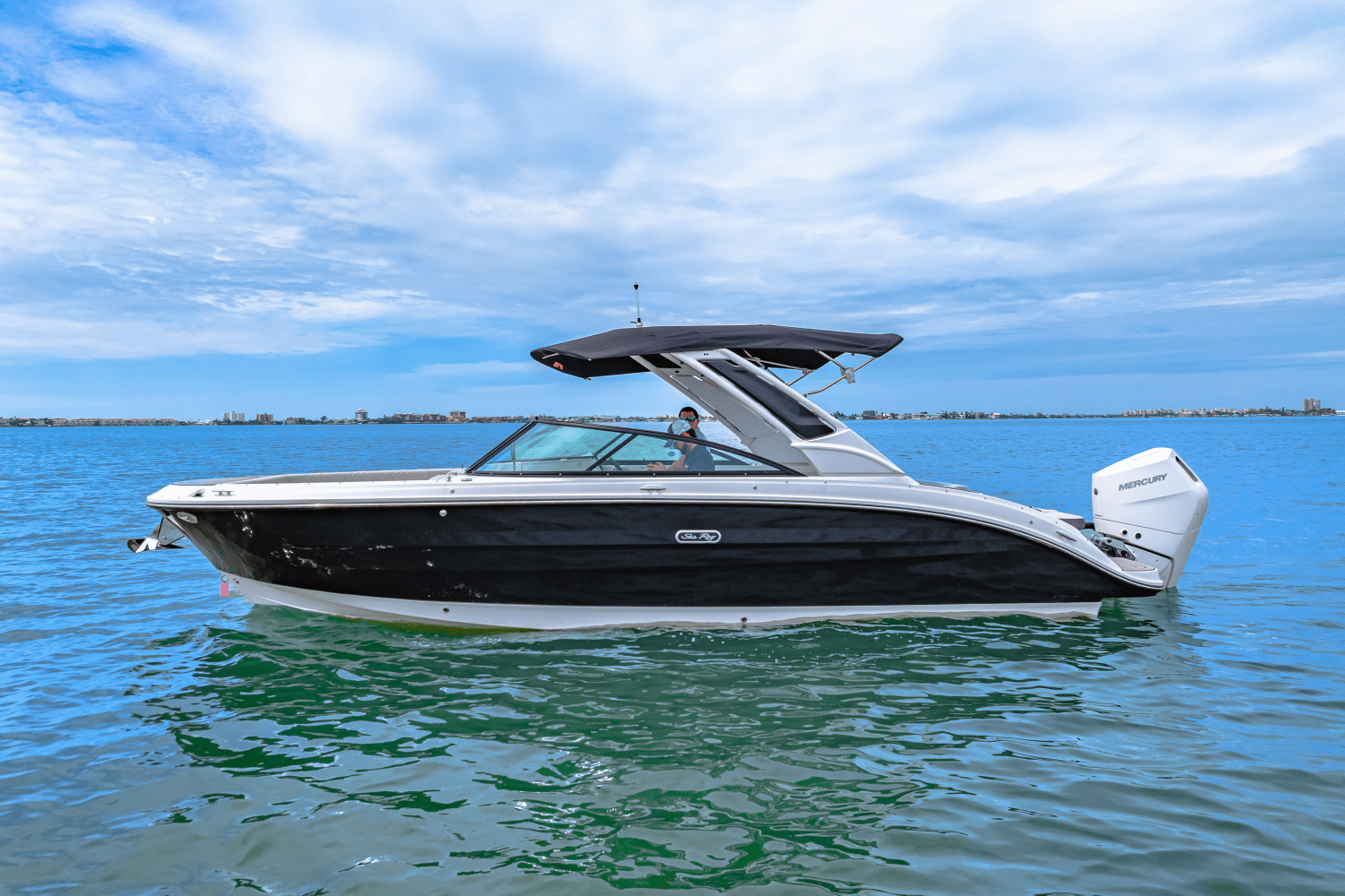 2025 Sea Ray SDX 270 Outboard Image Thumbnail #0