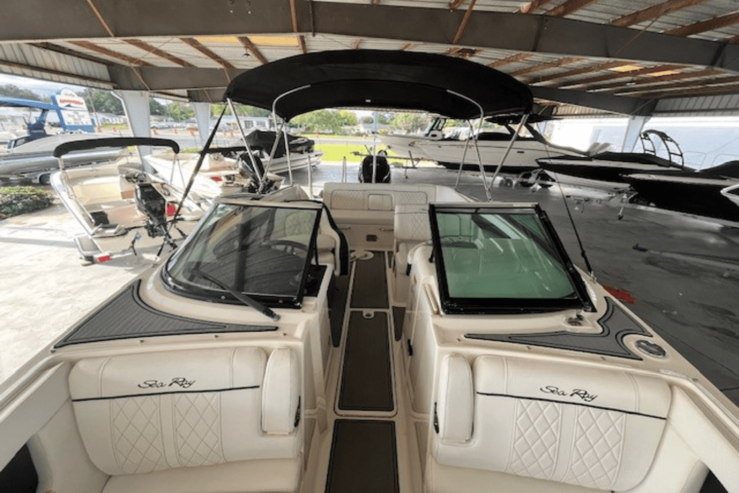 2015 Sea Ray 240 SUNDECK OUTBOARD Image Thumbnail #10