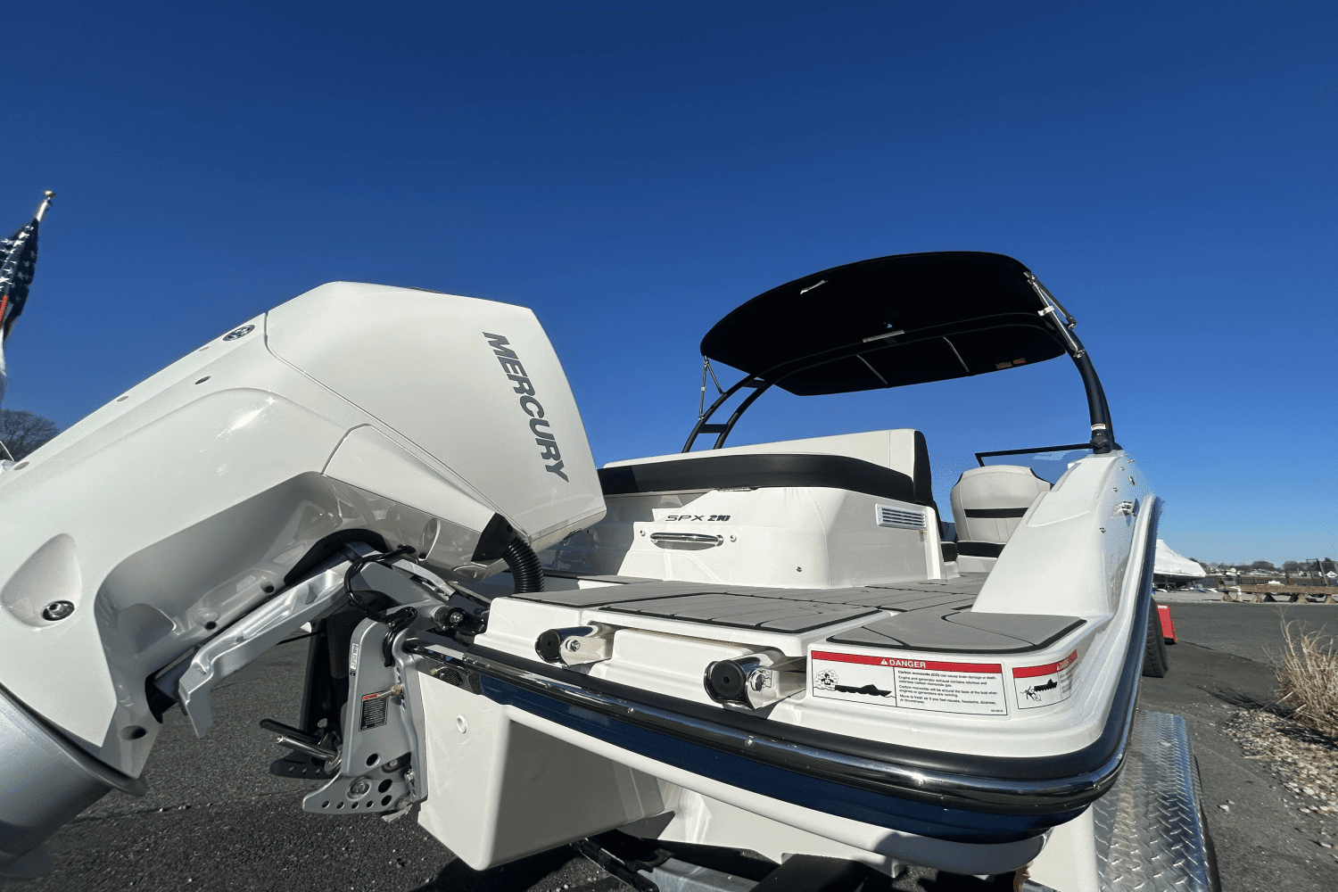 2025 Sea Ray SPX 210 Outboard Image Thumbnail #2