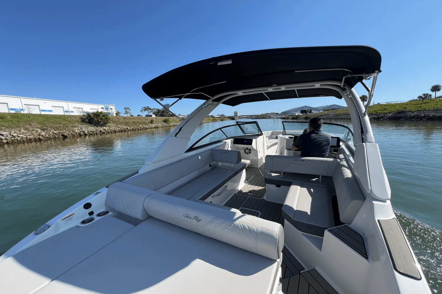 2025 Sea Ray SDX 270 Outboard Image Thumbnail #78