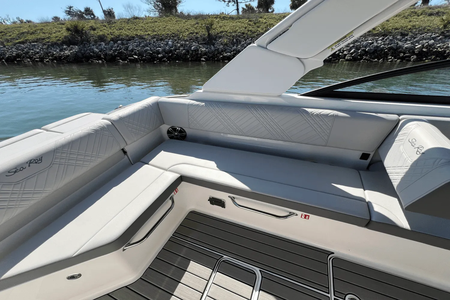 2025 Sea Ray SDX 270 Outboard Image Thumbnail #72