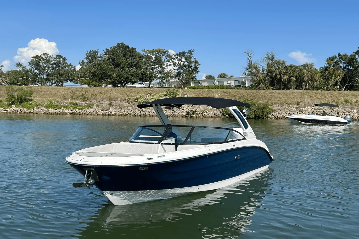 2025 Sea Ray SDX 270 Outboard Image Thumbnail #16