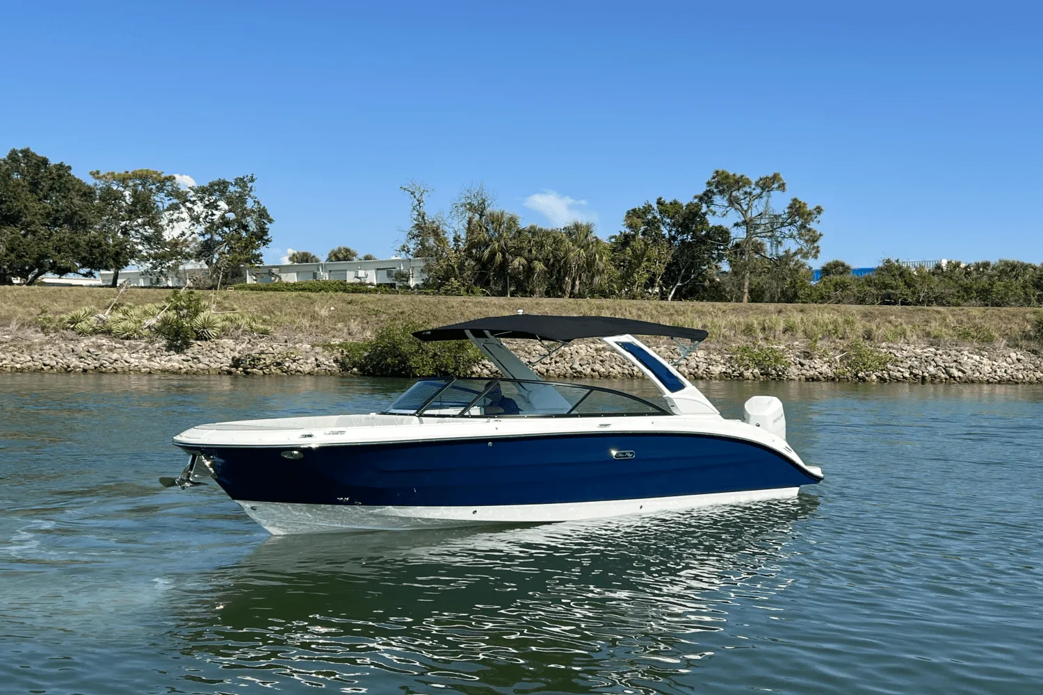2025 Sea Ray SDX 270 Outboard Image Thumbnail #24