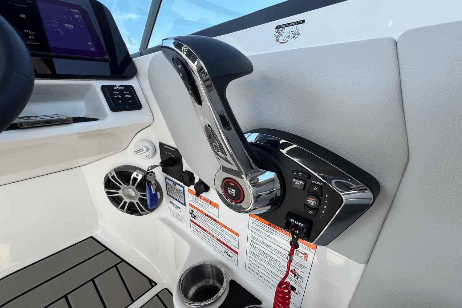 2025 Sea Ray SDX 270 Outboard Image Thumbnail #61