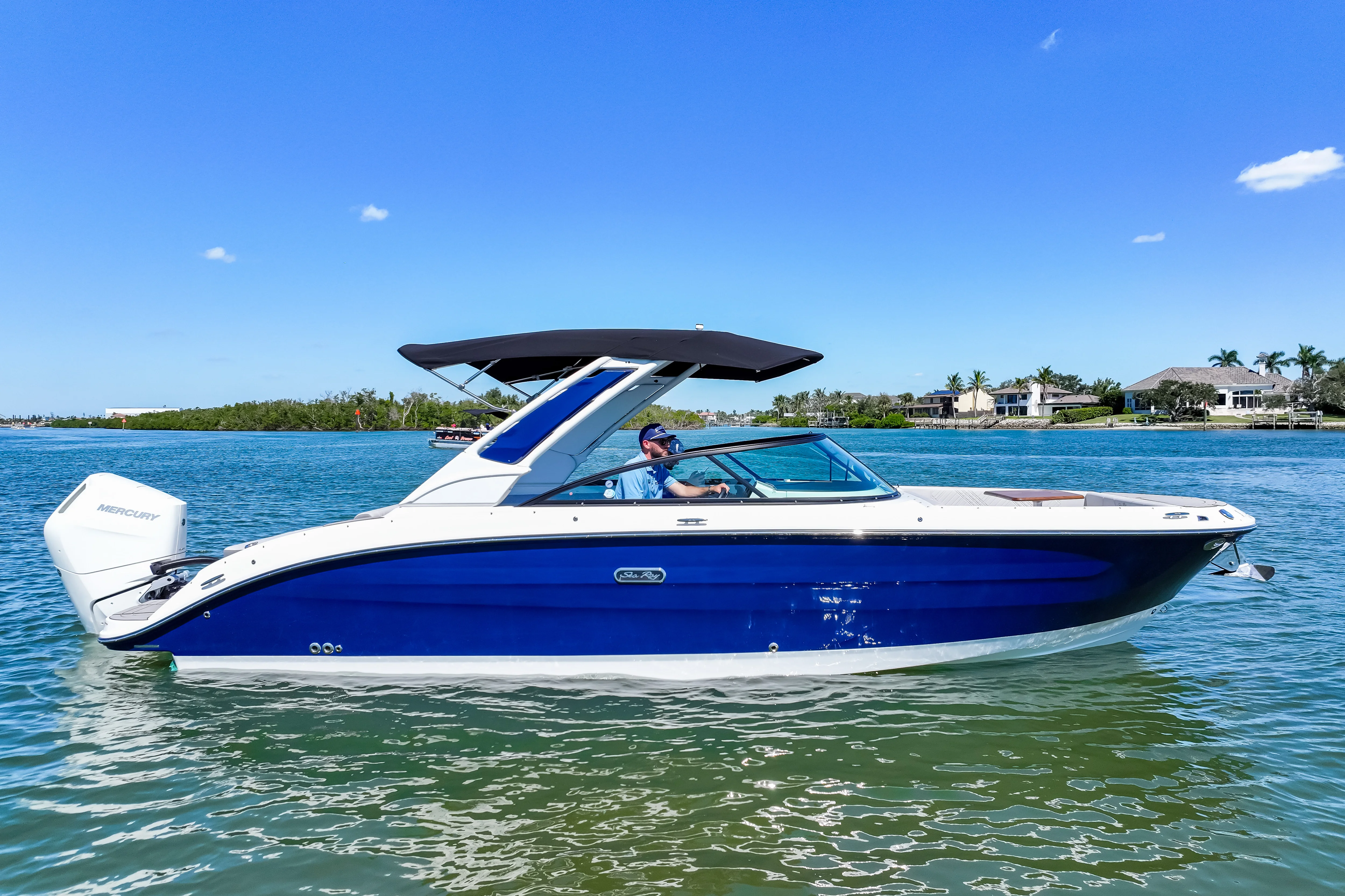 2025 Sea Ray SDX 270 Outboard Image Thumbnail #0