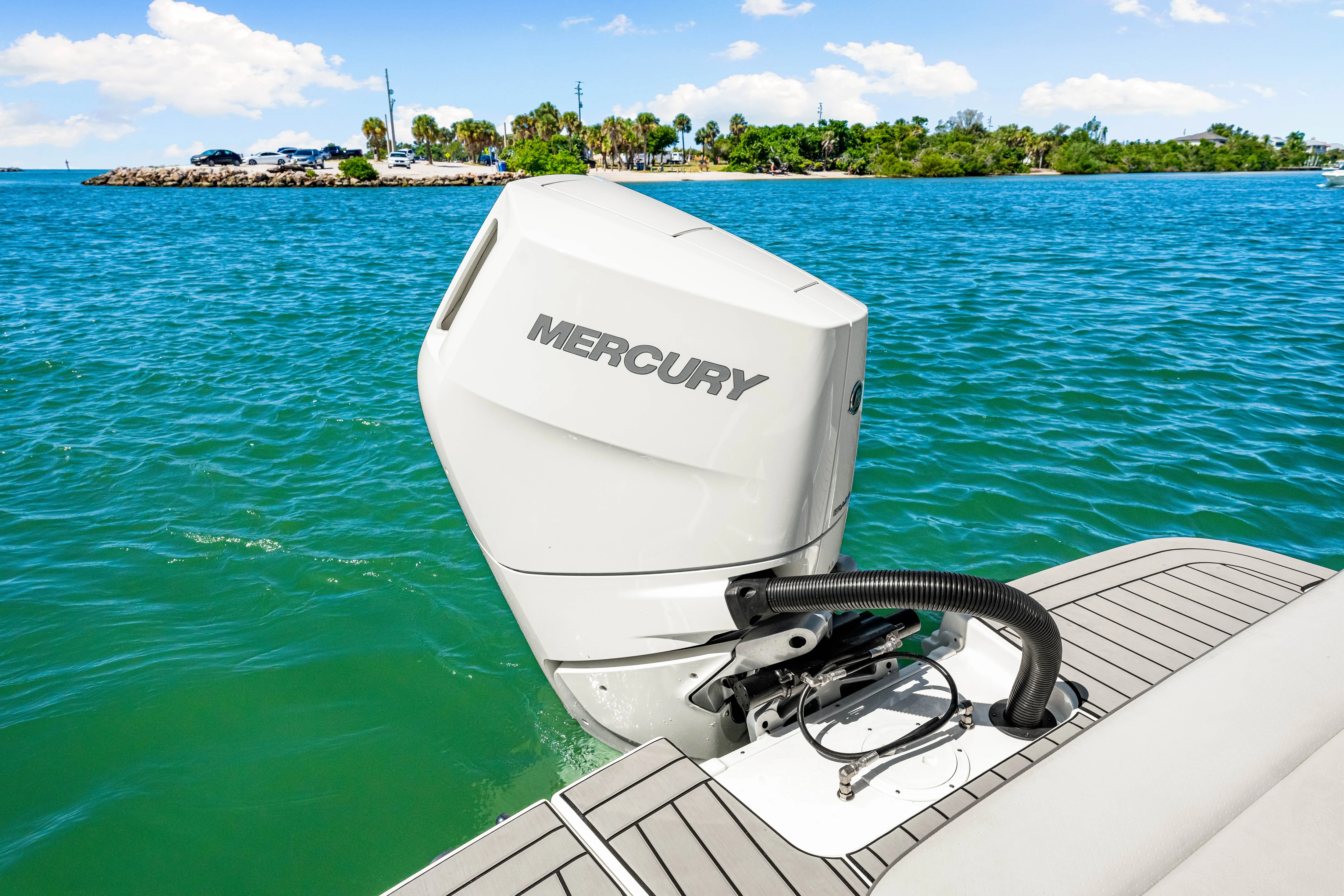 2025 Sea Ray SDX 270 Outboard Image Thumbnail #42