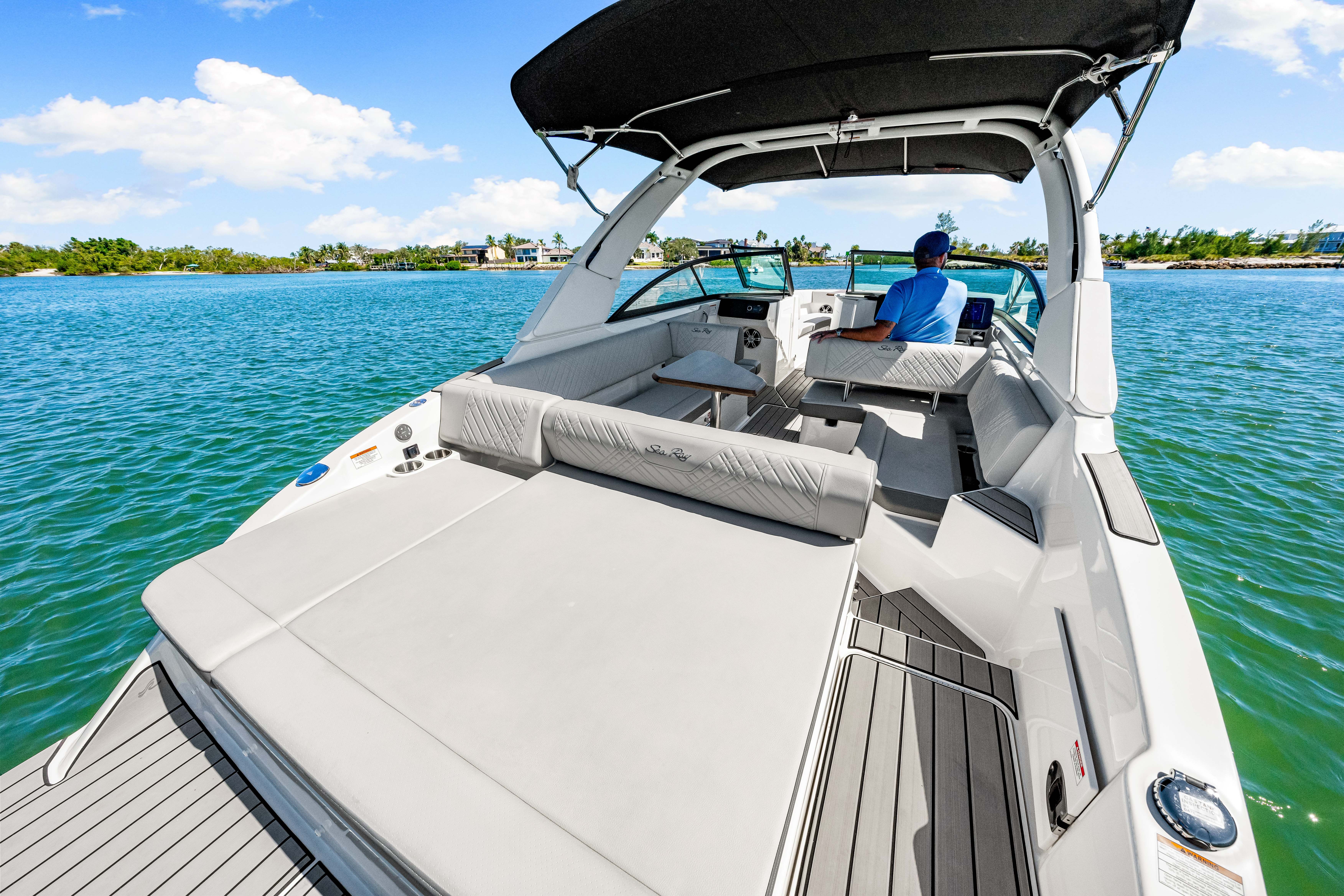 2025 Sea Ray SDX 270 Outboard Image Thumbnail #24