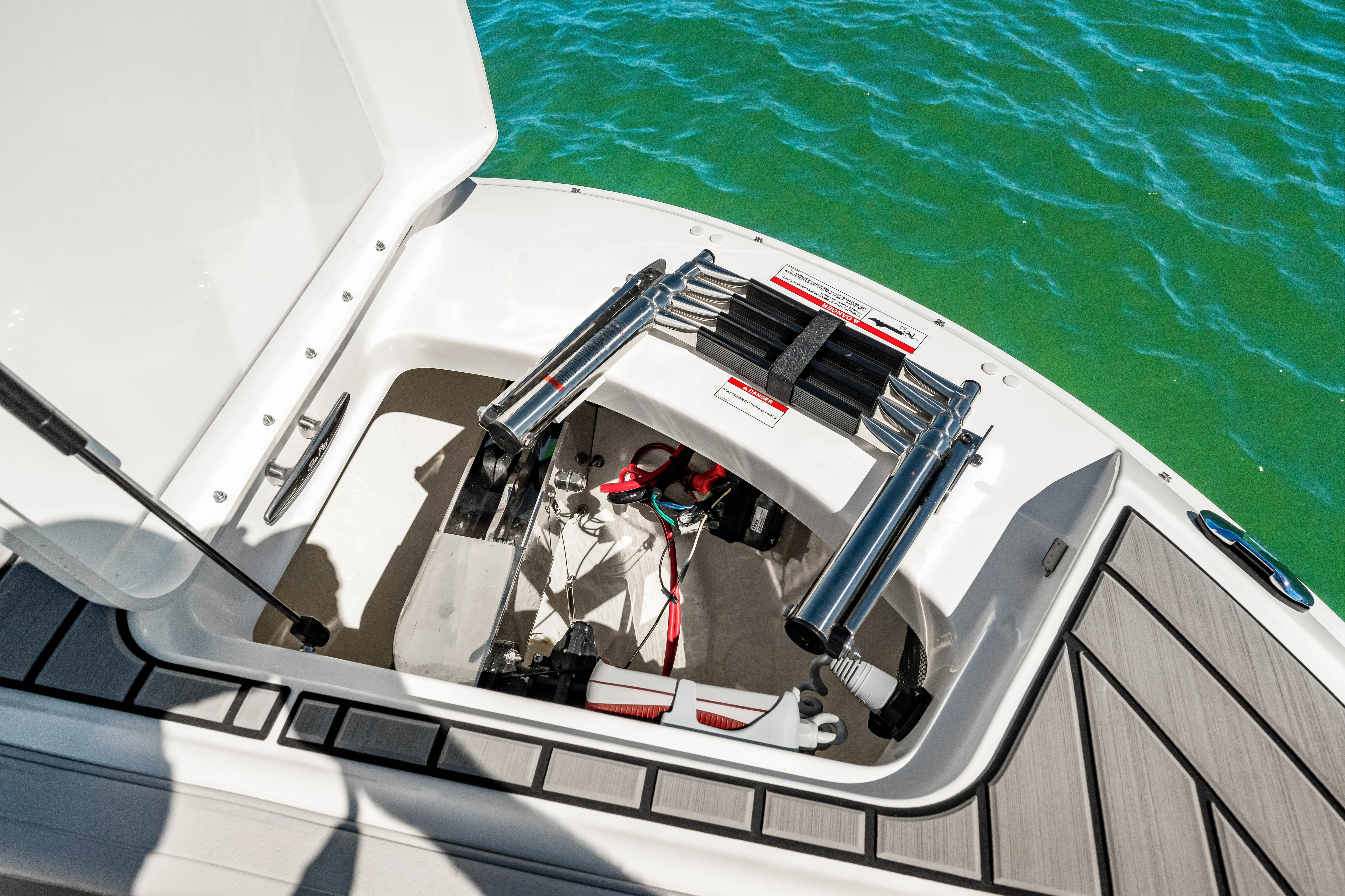 2025 Sea Ray SDX 270 Outboard Image Thumbnail #44
