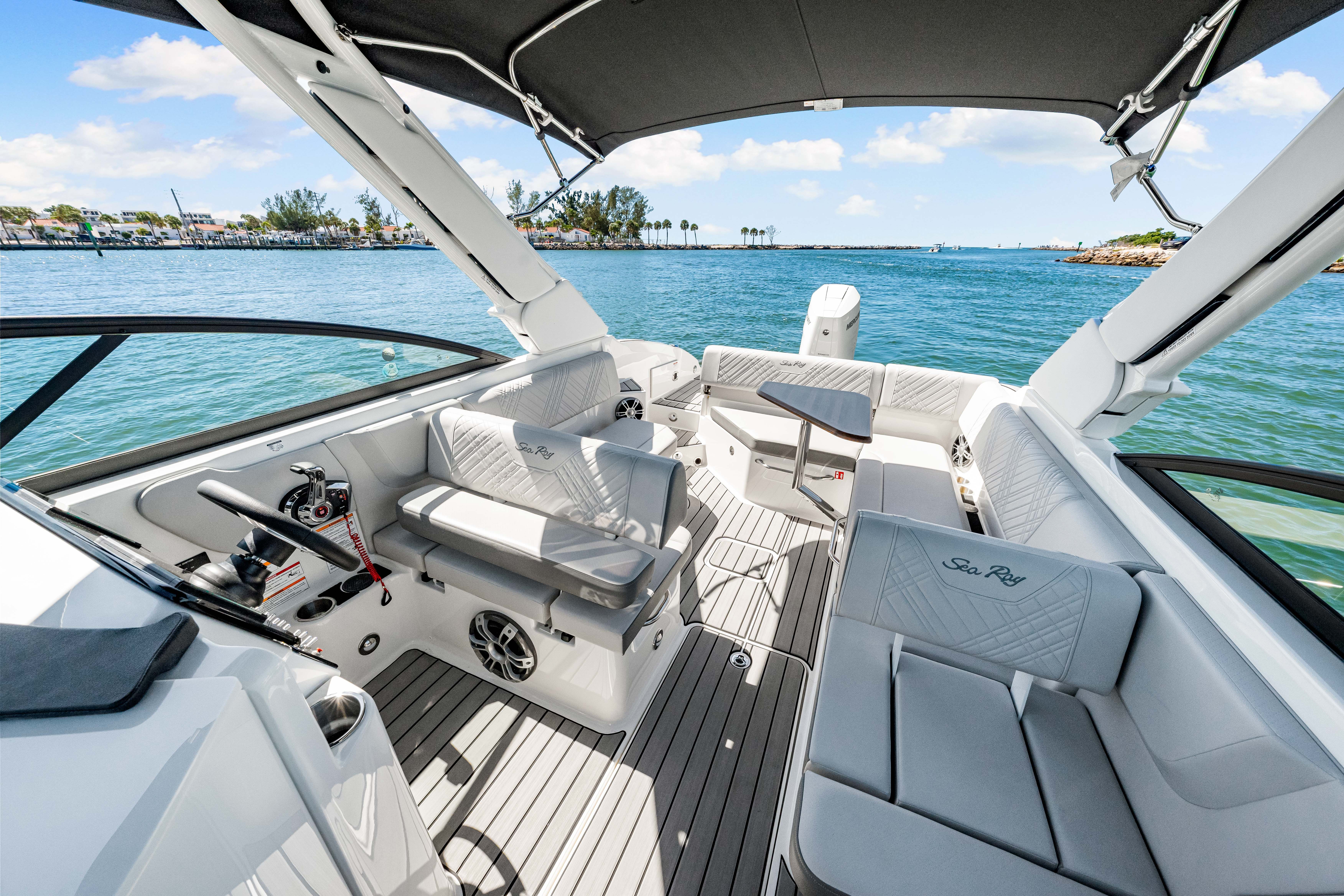 2025 Sea Ray SDX 270 Outboard Image Thumbnail #36