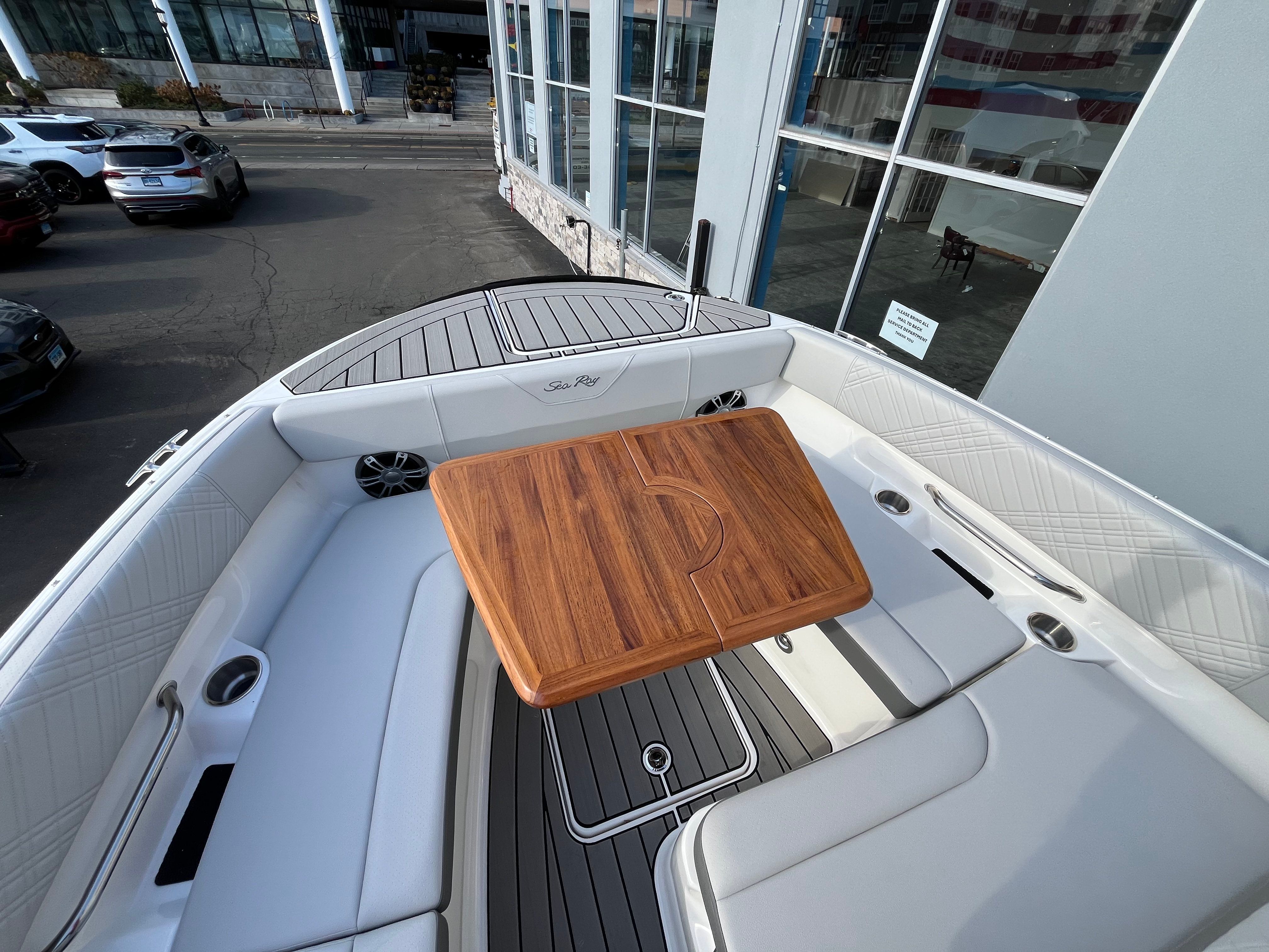 2025 Sea Ray SDX 270 Outboard Image Thumbnail #24