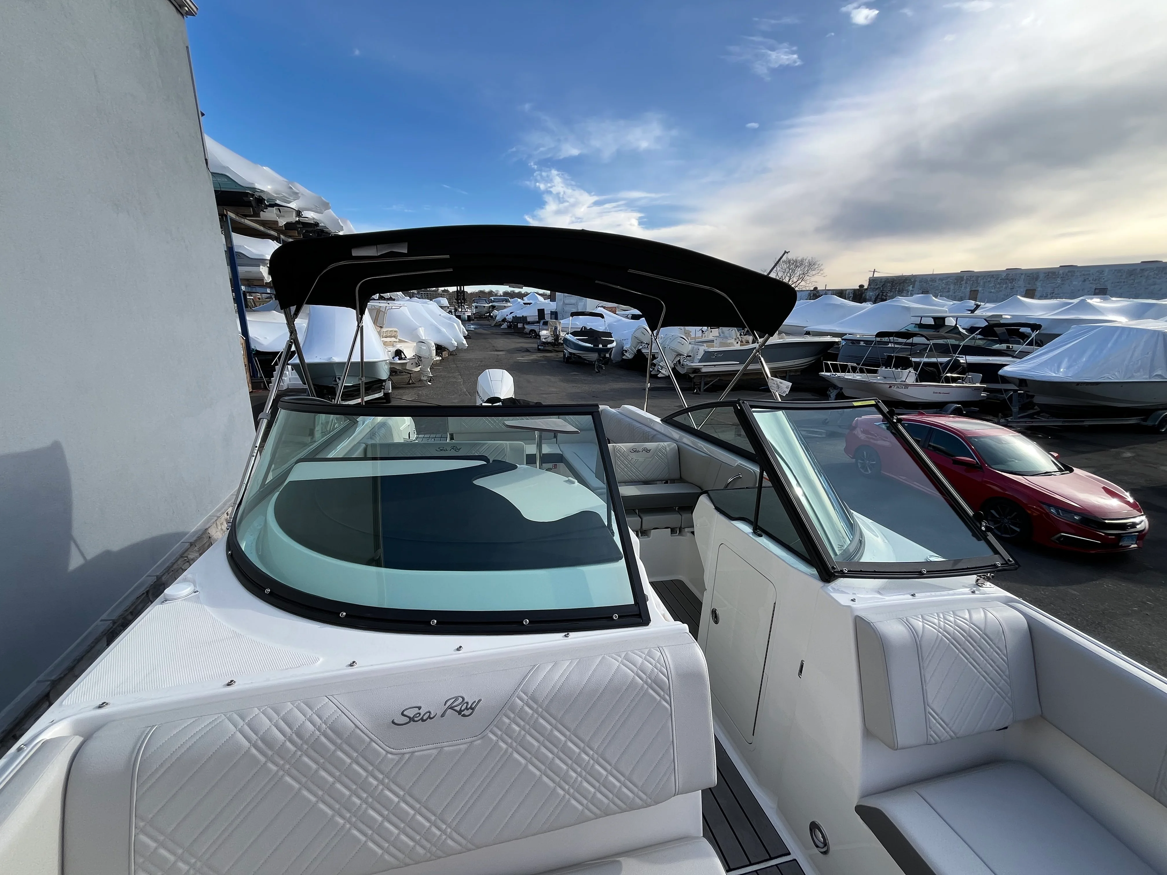 2025 Sea Ray SDX 270 Outboard Image Thumbnail #29