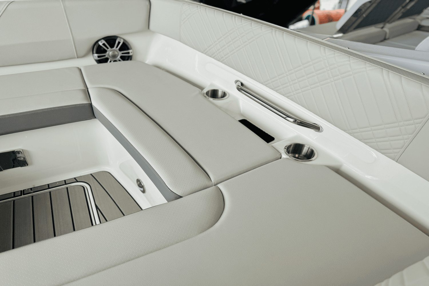 2025 Sea Ray SDX 270 Outboard Image Thumbnail #44