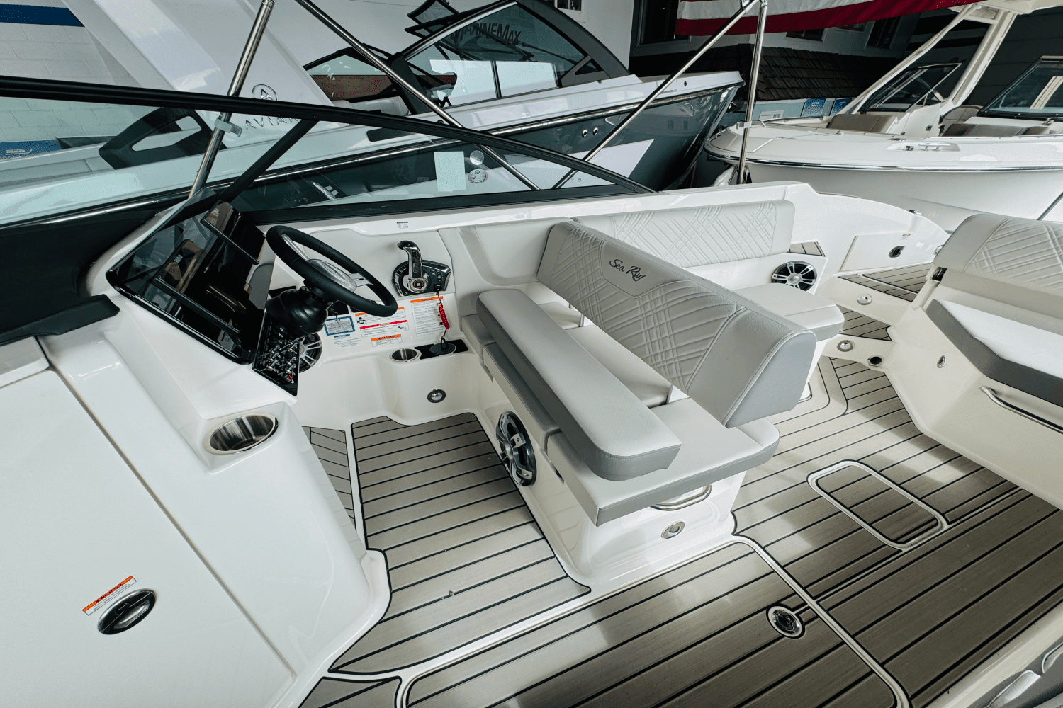 2025 Sea Ray SDX 270 Outboard Image Thumbnail #27