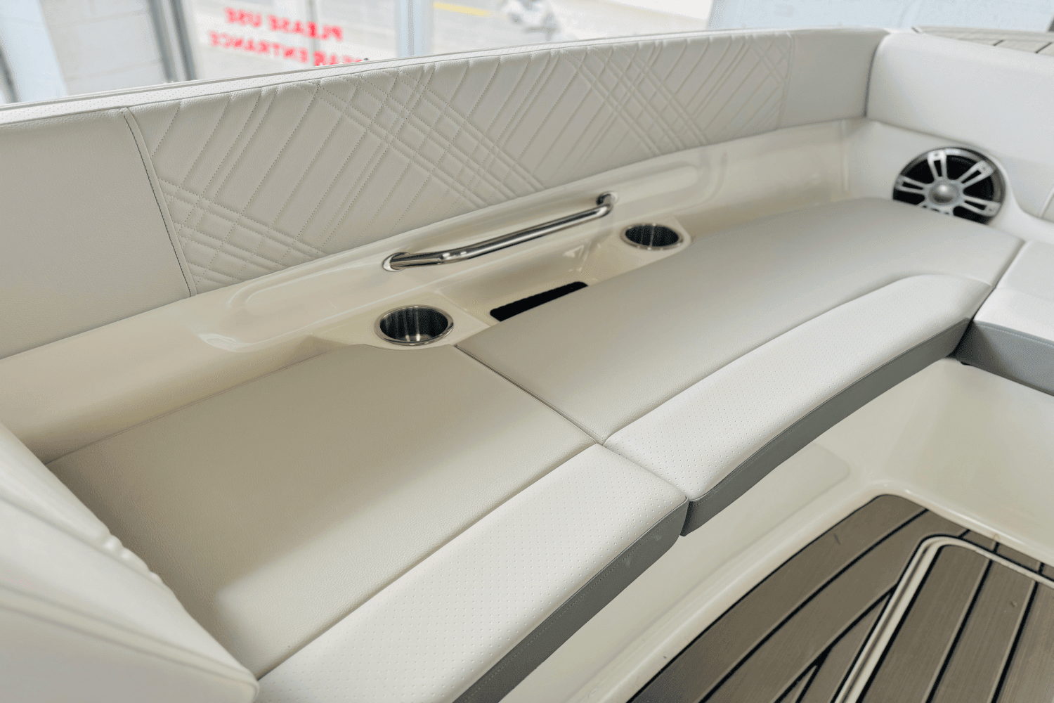 2025 Sea Ray SDX 270 Outboard Image Thumbnail #45