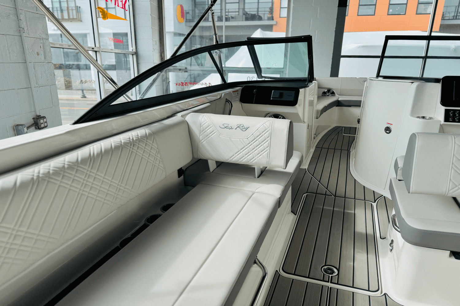 2025 Sea Ray SDX 270 Outboard Image Thumbnail #22