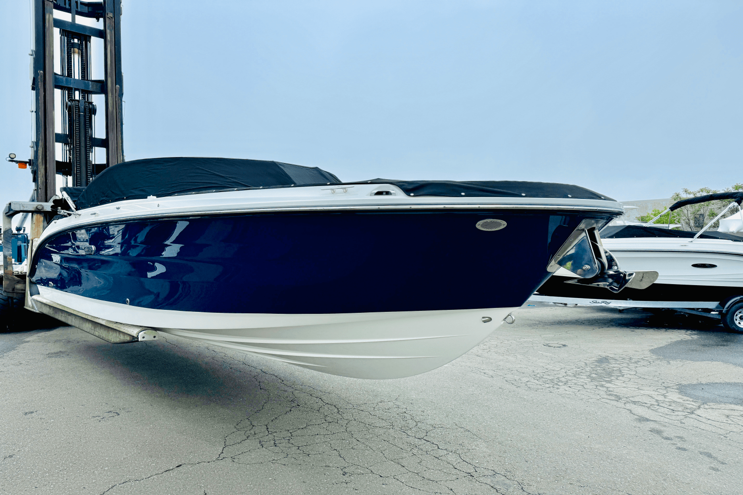 2025 Sea Ray SDX 270 Outboard Image Thumbnail #1