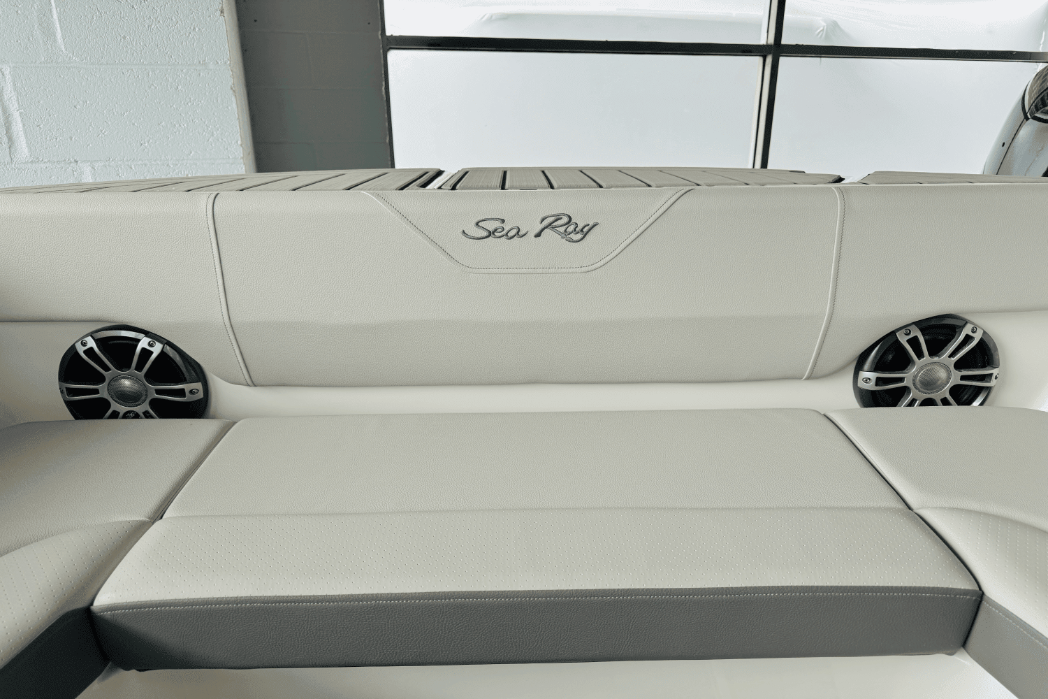 2025 Sea Ray SDX 270 Outboard Image Thumbnail #49