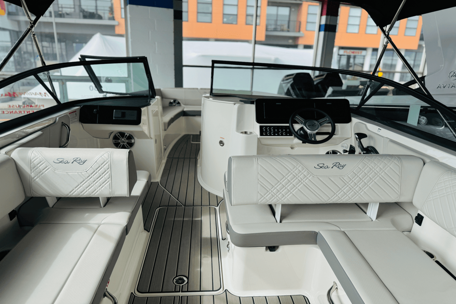 2025 Sea Ray SDX 270 Outboard Image Thumbnail #24