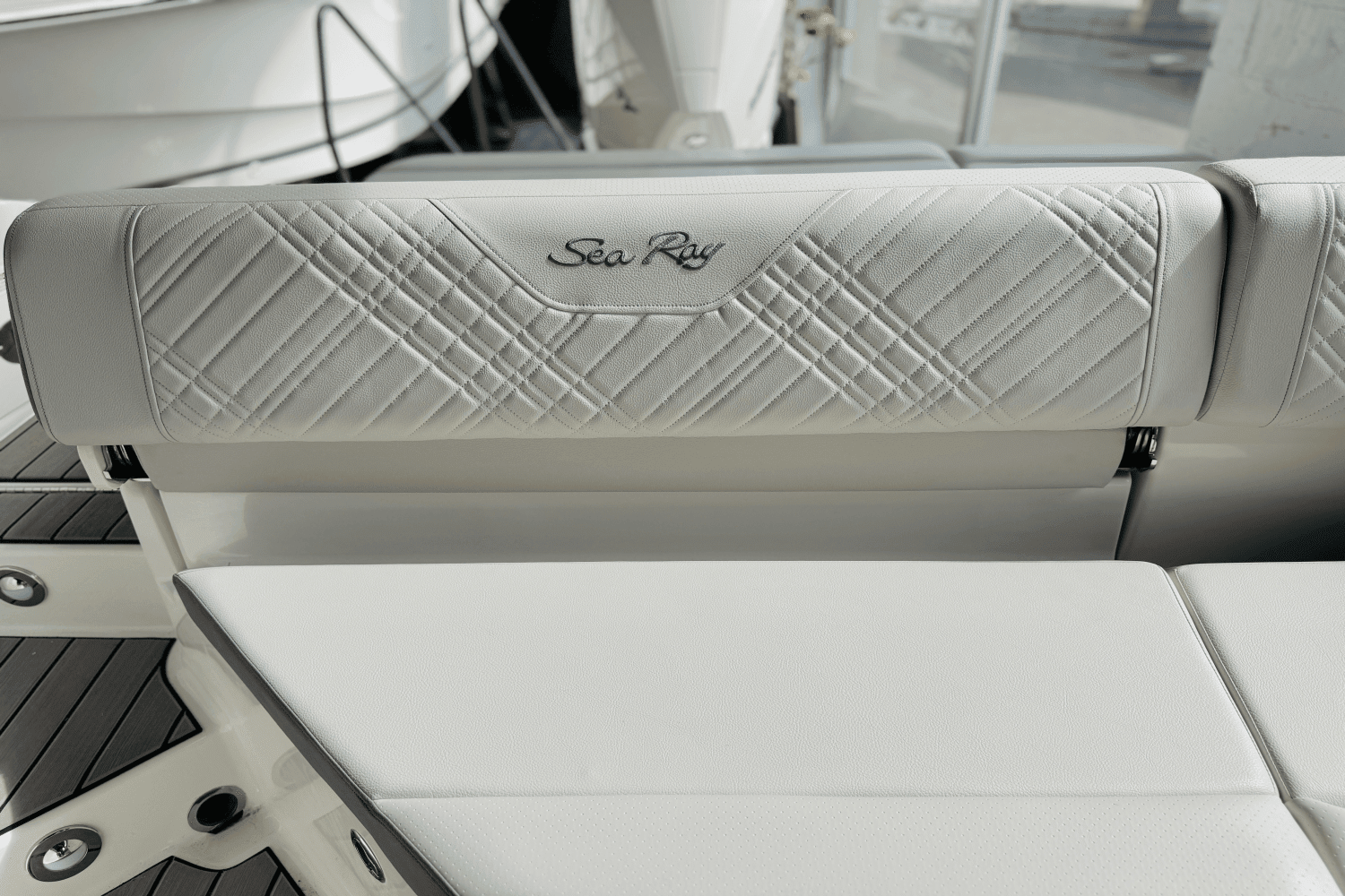 2025 Sea Ray SDX 270 Outboard Image Thumbnail #48