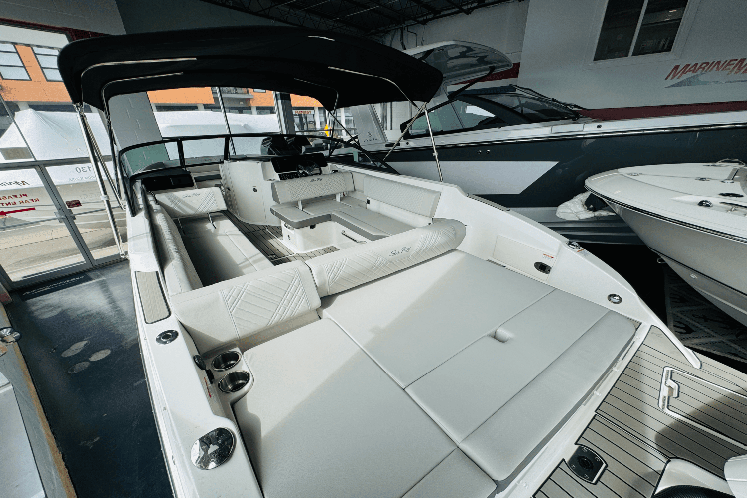 2025 Sea Ray SDX 270 Outboard Image Thumbnail #7