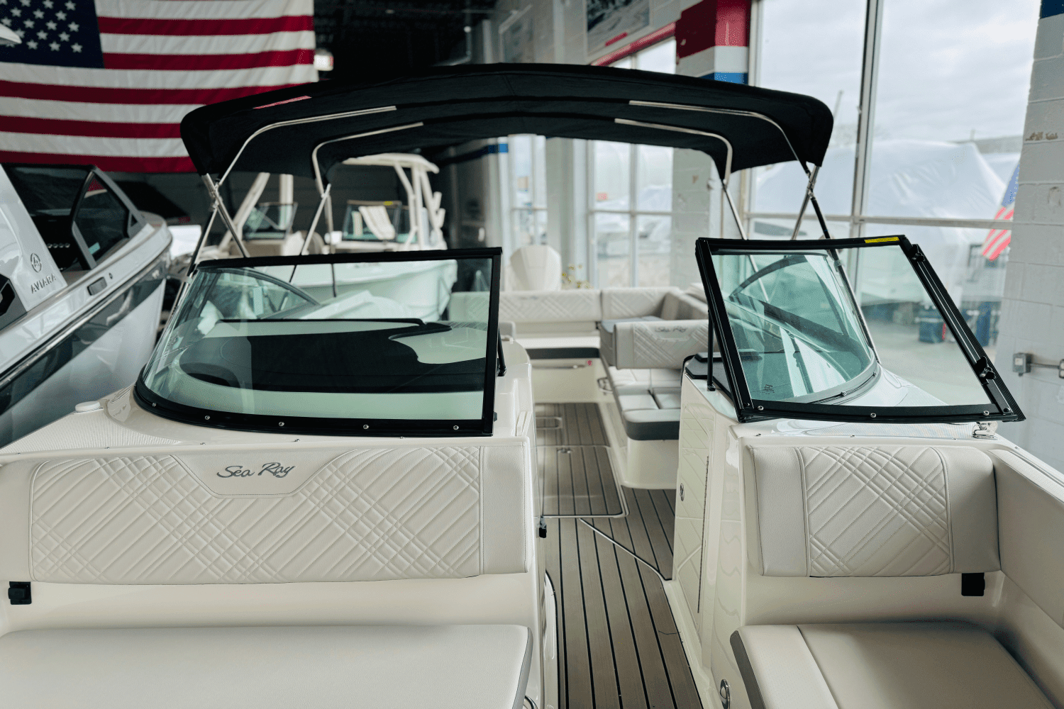 2025 Sea Ray SDX 270 Outboard Image Thumbnail #38