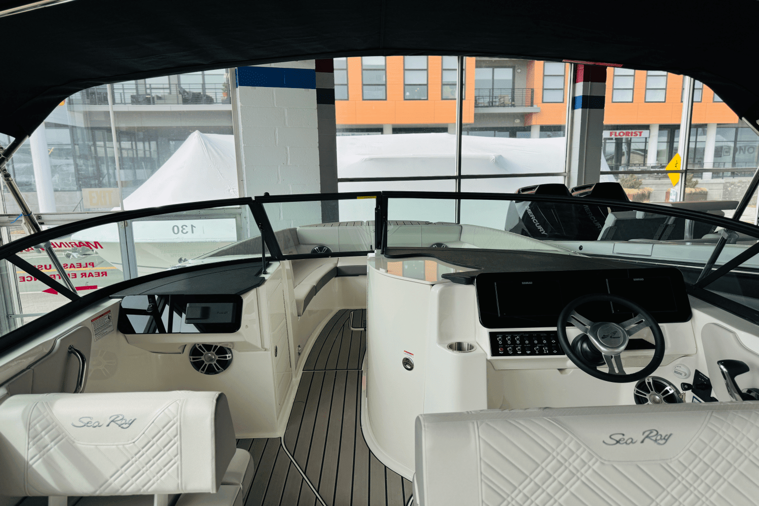 2025 Sea Ray SDX 270 Outboard Image Thumbnail #34