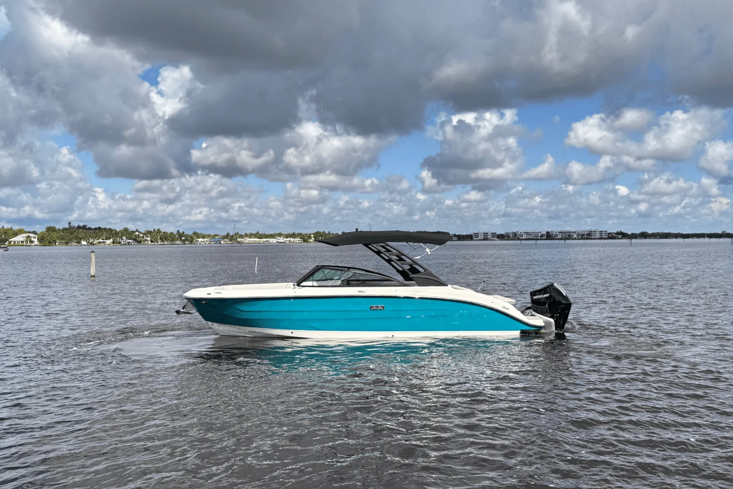 2025 Sea Ray SDX 270 Outboard Image Thumbnail #0