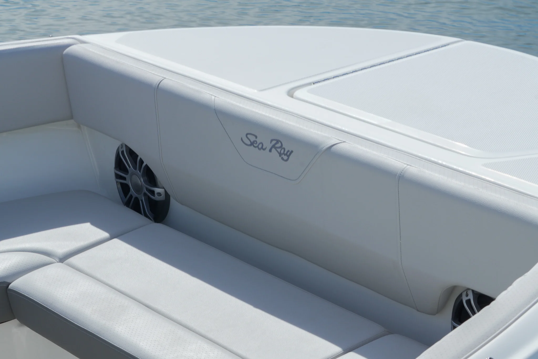 2025 Sea Ray SDX 270 Outboard Image Thumbnail #34