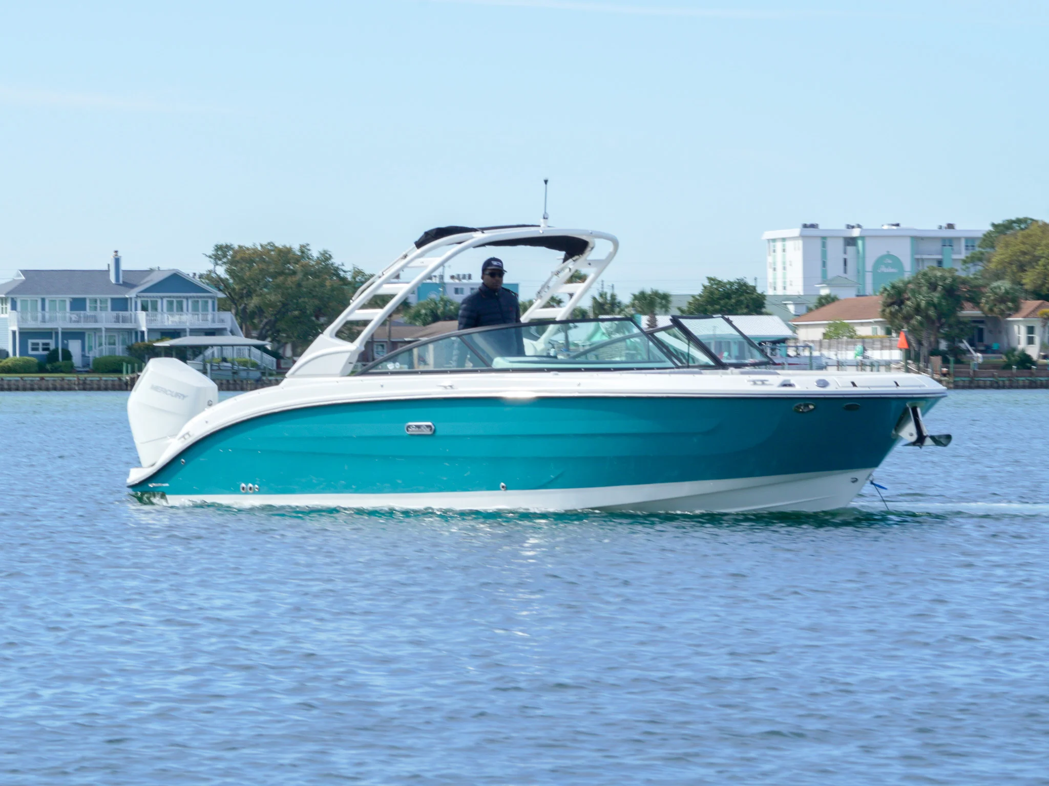 2025 Sea Ray SDX 270 Outboard Image Thumbnail #1