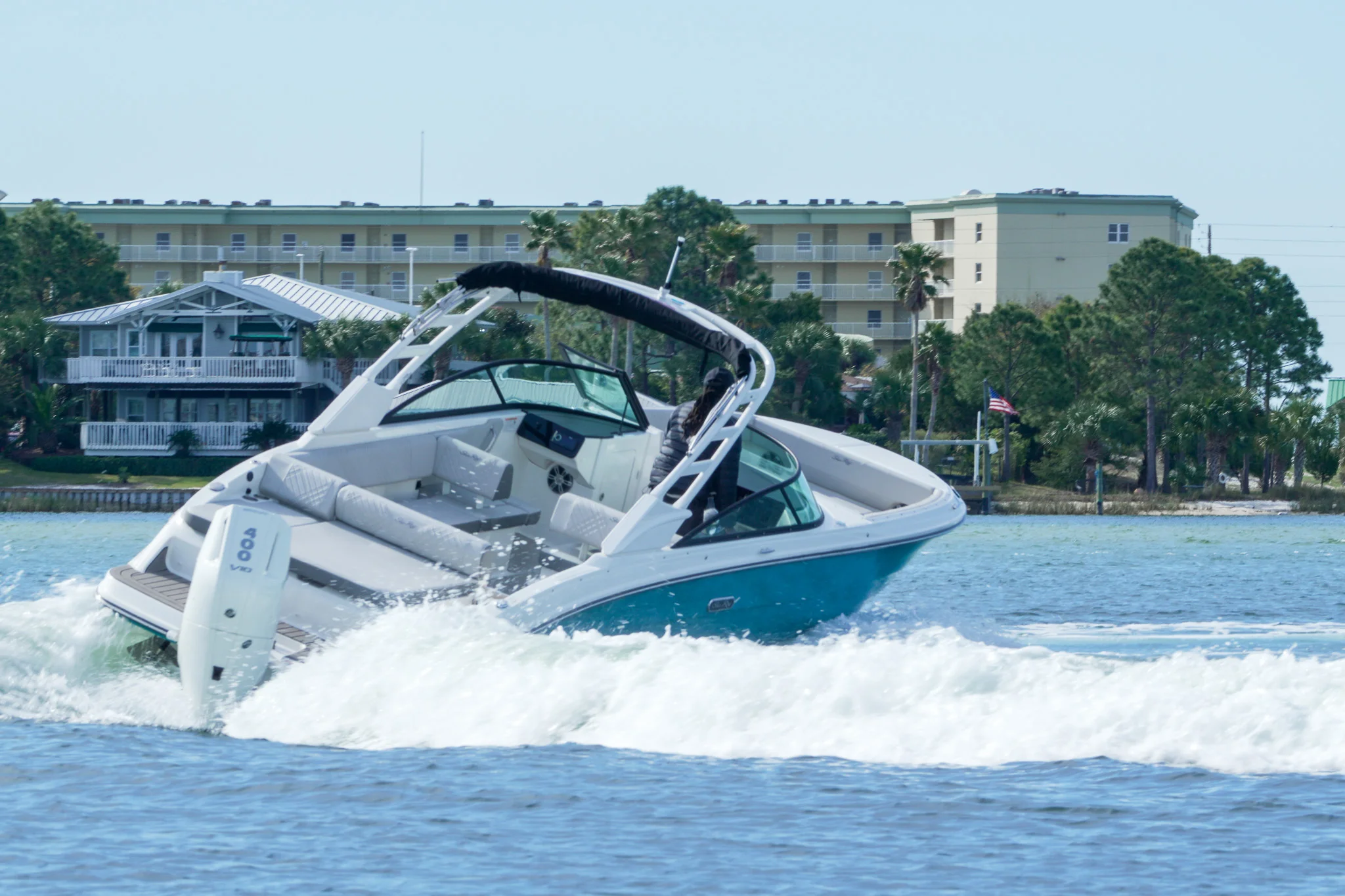 2025 Sea Ray SDX 270 Outboard Image Thumbnail #12