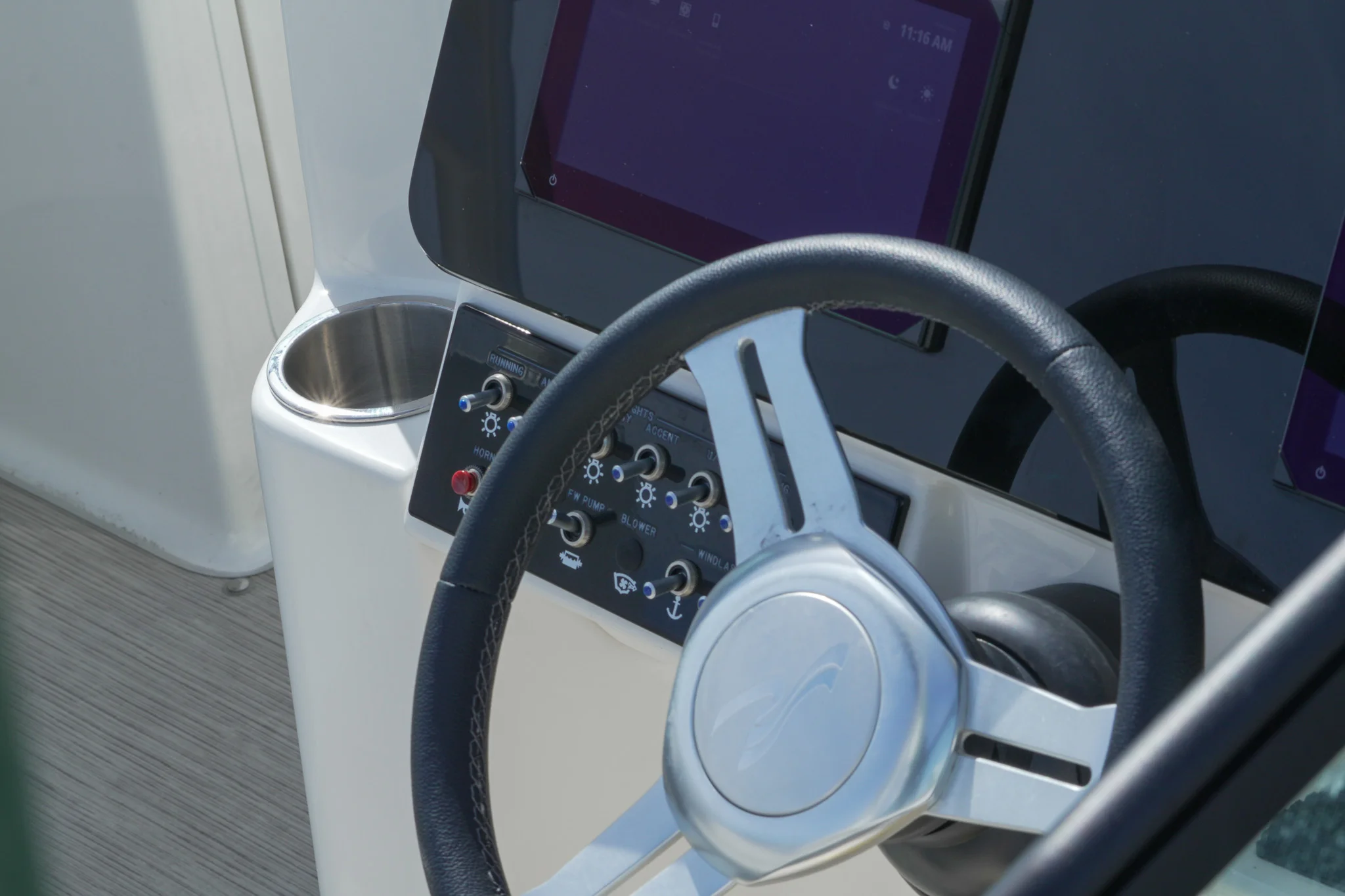 2025 Sea Ray SDX 270 Outboard Image Thumbnail #29