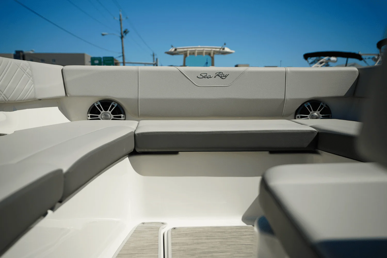 2025 Sea Ray SDX 270 Outboard Image Thumbnail #36