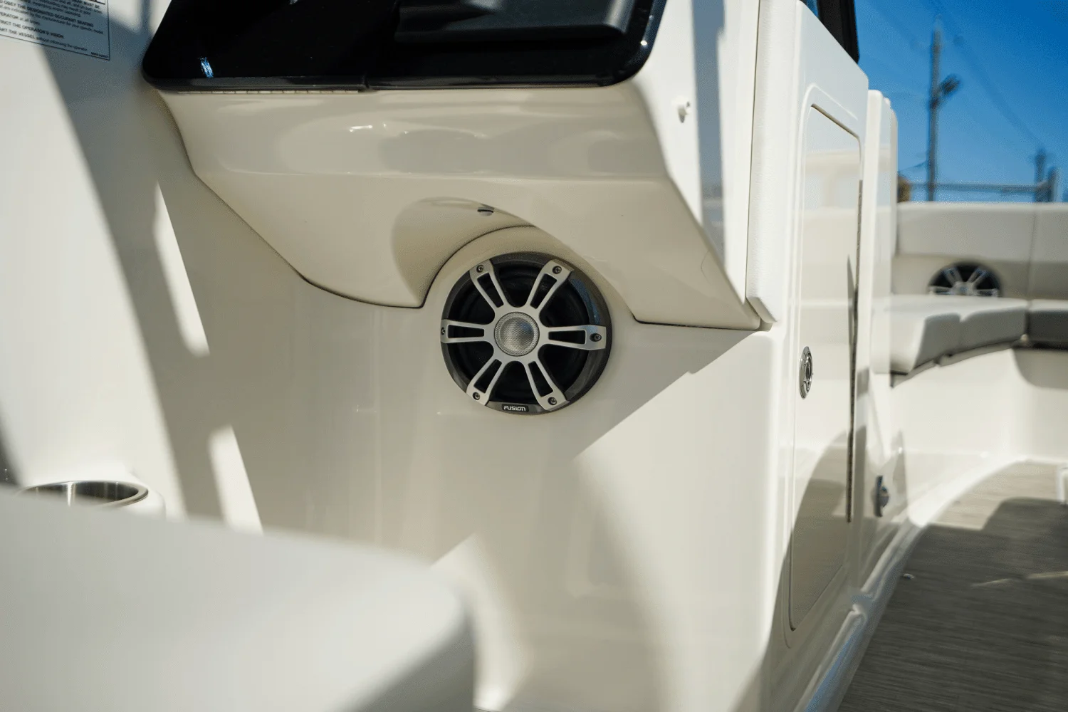 2025 Sea Ray SDX 270 Outboard Image Thumbnail #25