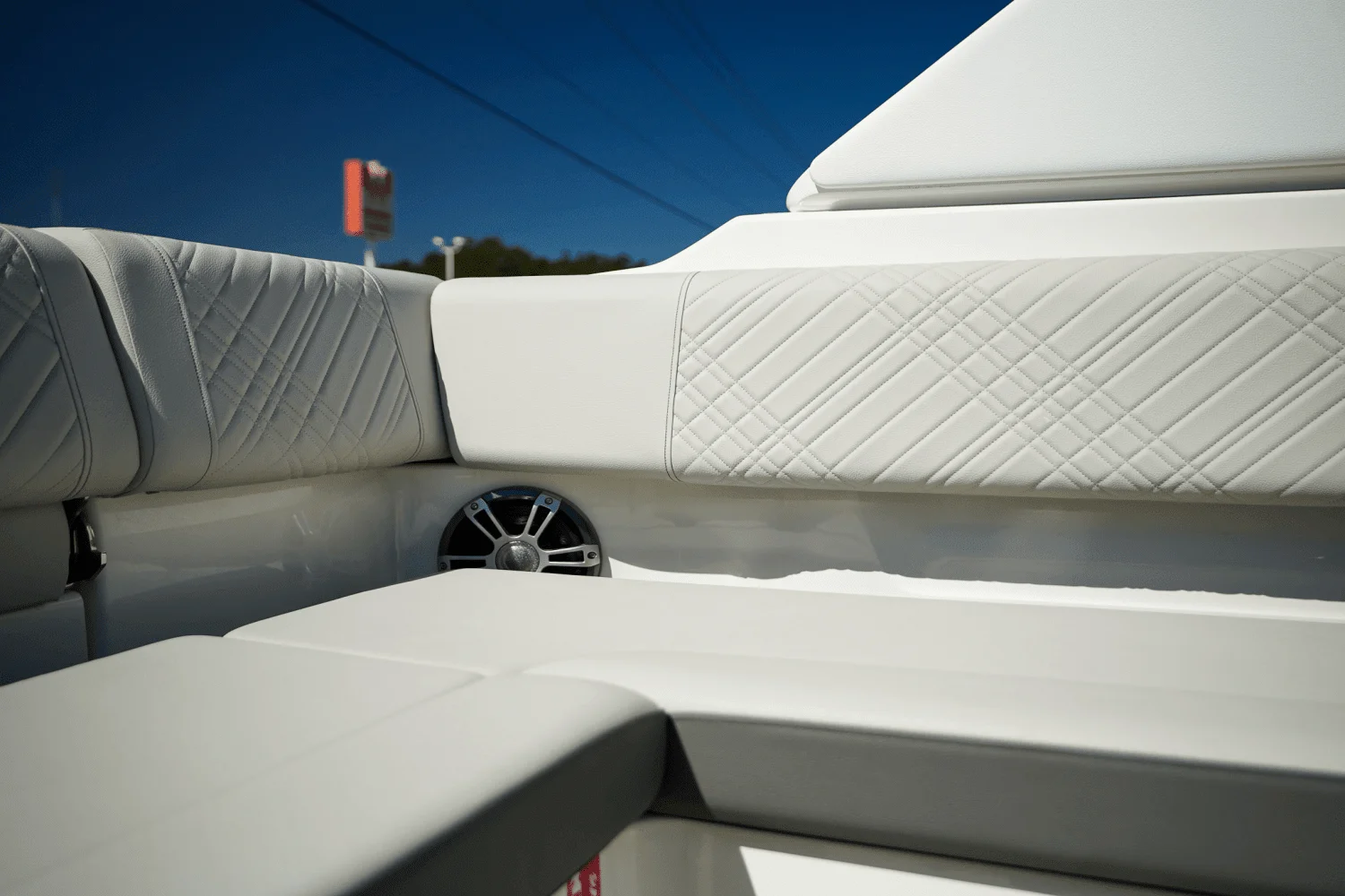 2025 Sea Ray SDX 270 Outboard Image Thumbnail #14