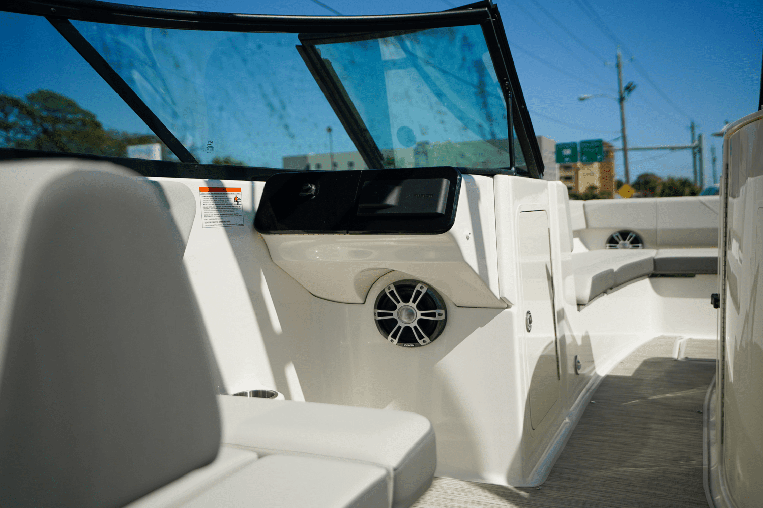 2025 Sea Ray SDX 270 Outboard Image Thumbnail #23