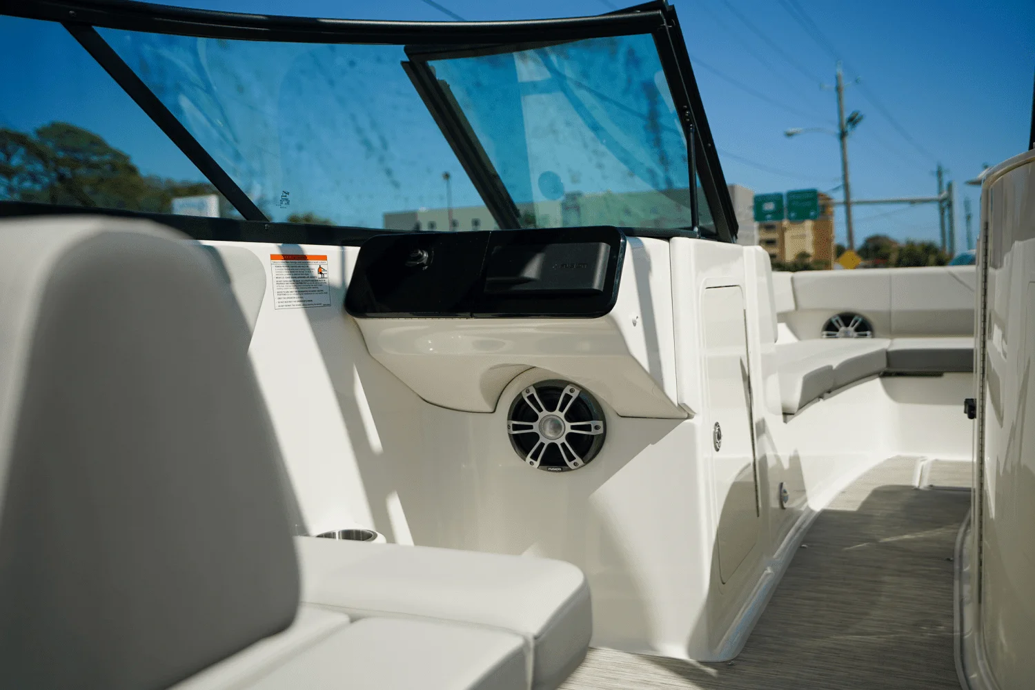 2025 Sea Ray SDX 270 Outboard Image Thumbnail #23