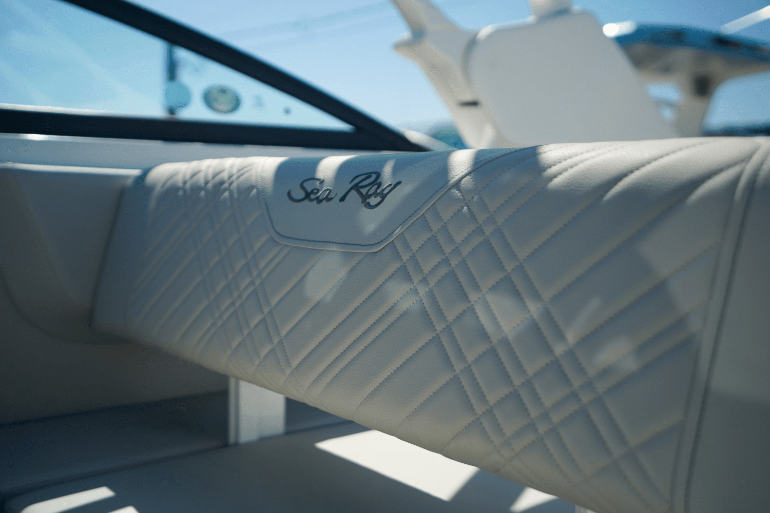 2025 Sea Ray SDX 270 Outboard Image Thumbnail #31