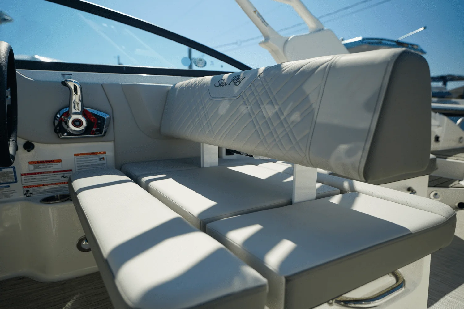 2025 Sea Ray SDX 270 Outboard Image Thumbnail #32